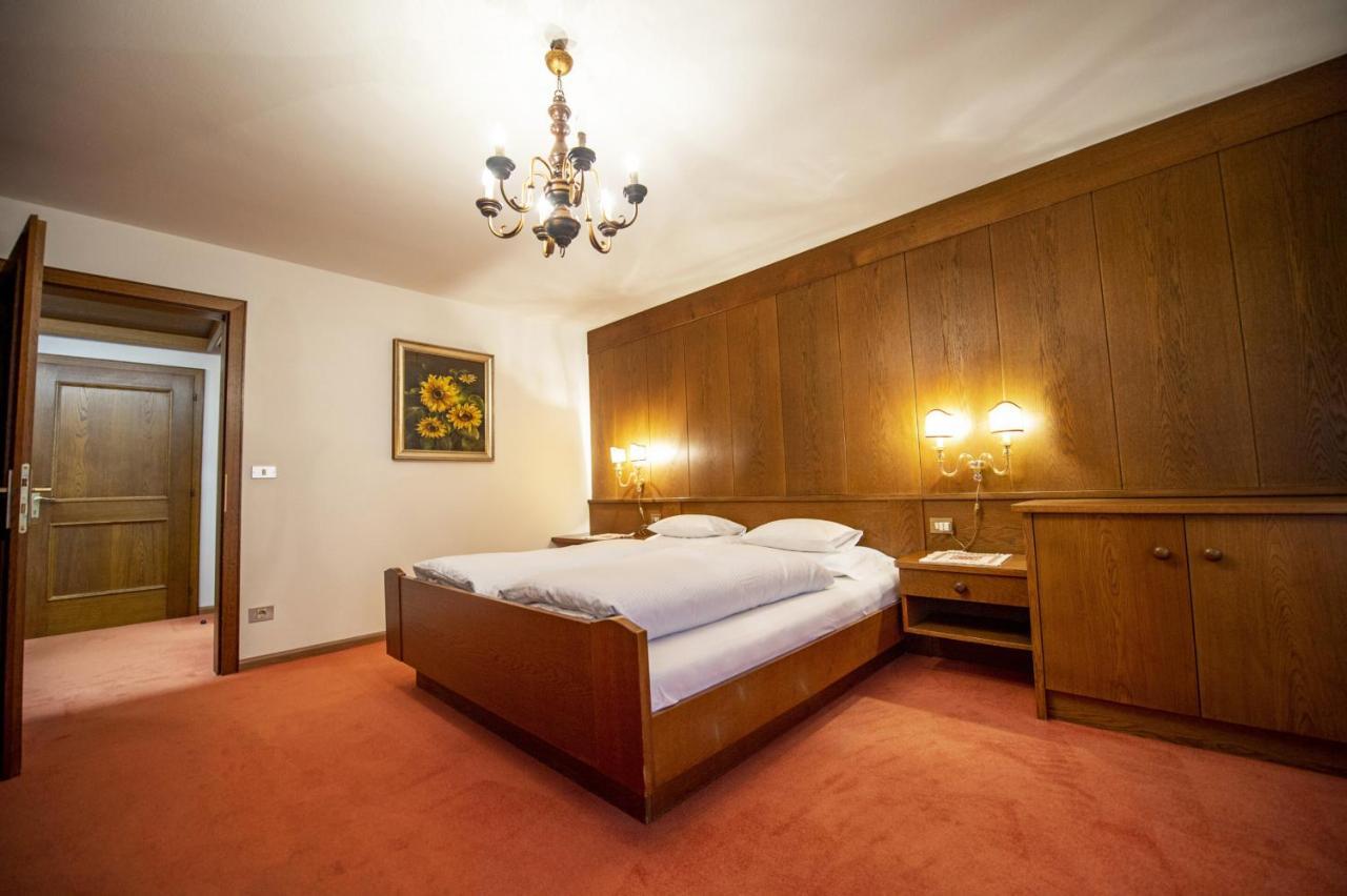 Apartments Meisules โอติเซ ภายนอก รูปภาพ